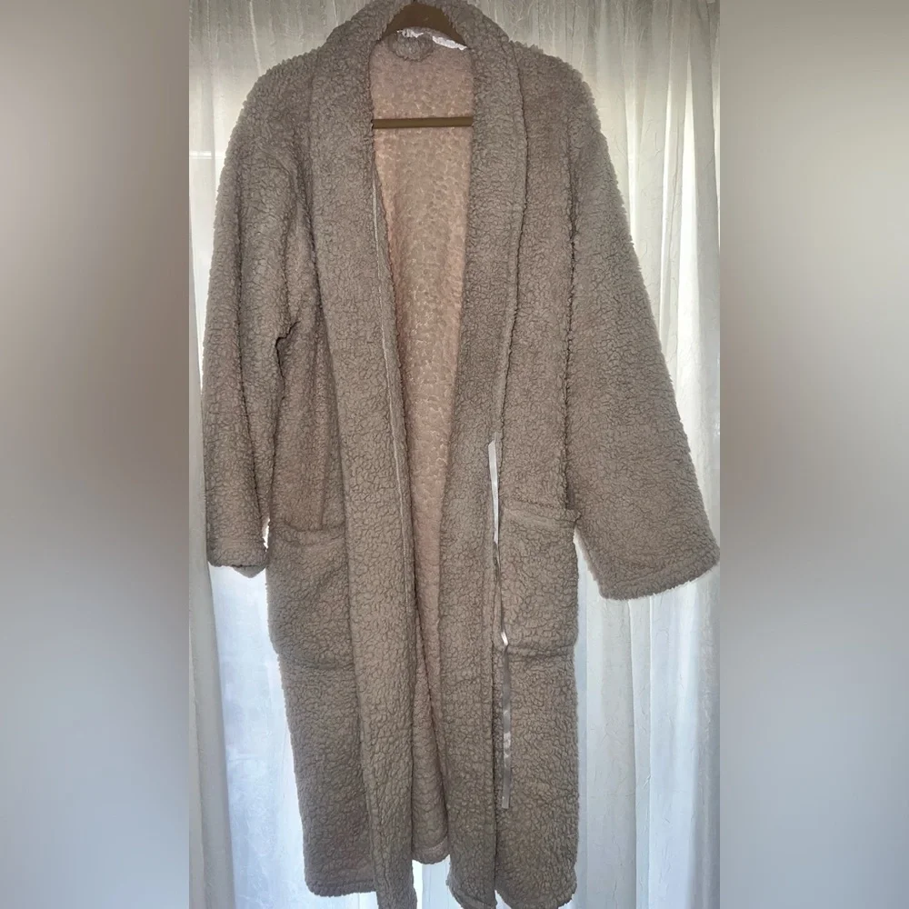Pottery Barn Teddy Bear Sherpa Robe, Large - Picture 3 of 7
